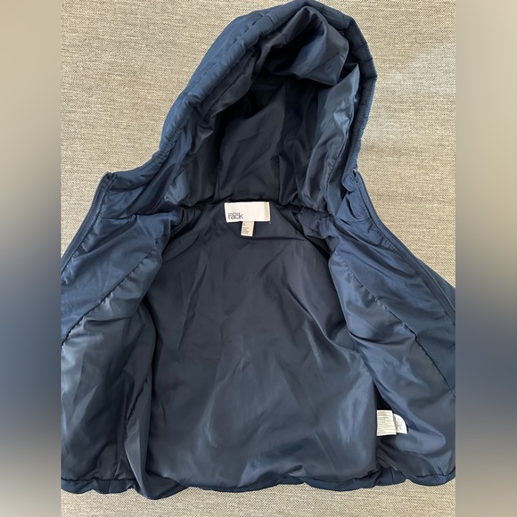 NWT TODDLER HOODED PUFFER JACKET SIZE 2T - Picture 2 of 2